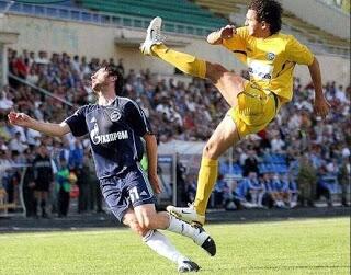 LOL_Footballing's tweet photo. Ouch http://t.co/bsjKmn2ZJD