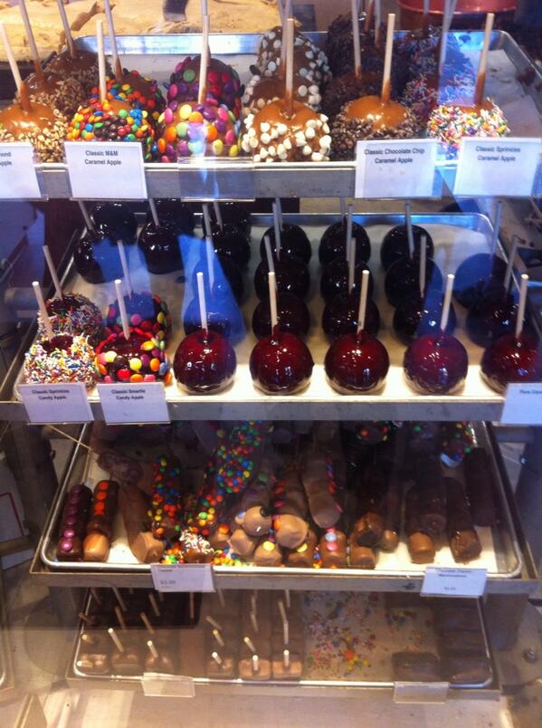 gracejdaly's tweet photo. My life is currently complete @trindacrippin http://t.co/C4Se3orppr