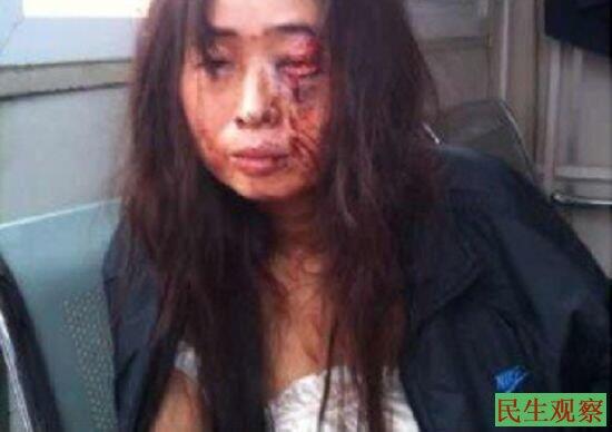 河北省廊坊市的李满树夫妇到政府部门及公安局报案称，7月22日深夜，夫妇被强拆人员绑架至屋外并被剥去衣物，赤裸的遭毒打2个多小时。到了23日凌晨5点多，夫妇被放开的时候，房子已被夷为平地 msguancha.com/a/lanmu4/2013/…