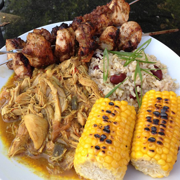 CaribFoodPorn's tweet photo. Jerk chicken skewers,Curried chicken,Rice and Peas with Corn http://t.co/OUz4GrN5u5