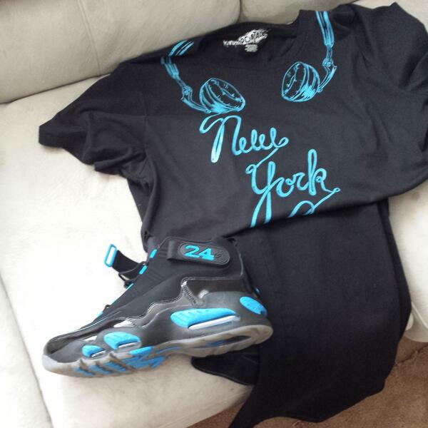 PatrickDon313's tweet image. I think im go wear this when I get off or maybe something else ill let yall know