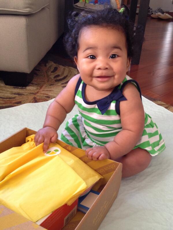 jlmccluney's tweet photo. Getting such great use of our box! @CitrusLane #citruslanebaby http://t.co/WHu4HZXbc3
