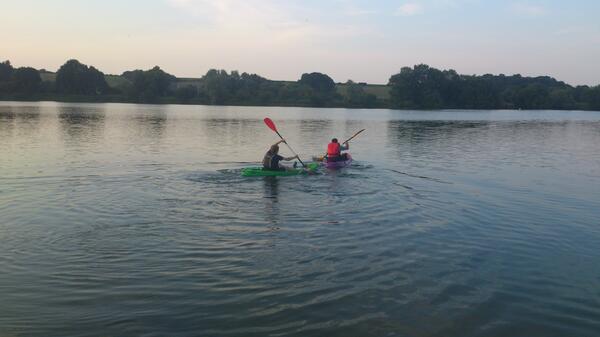 CCarmanJones's tweet image. Fatyaks are great fun. Went out on our local lake last night with some friends.