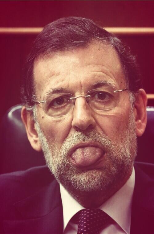 Buenafuente's tweet photo. Buenos dias tengamos. Tranquilos: nuestra presidente se ocupa de todo. http://t.co/MYTfLSYzqT