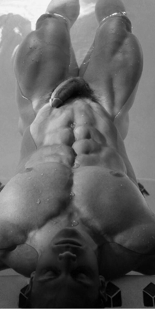 ThickPecs tweet picture