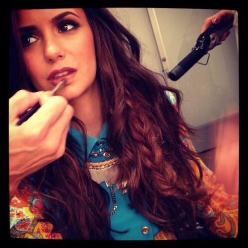 TalentedAcademy's tweet photo. Sylvia Tucker| Talents~ Poetry and Cooking|Dating Ty Holt|18| FC: Nina Dobrev. http://t.co/2OLIsZ6vmO
