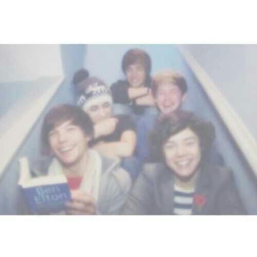 GennarosLaugh's tweet photo. #3yearsofonedirection http://t.co/eXnTu4gc2R