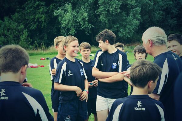 Laura Thomas tweet media