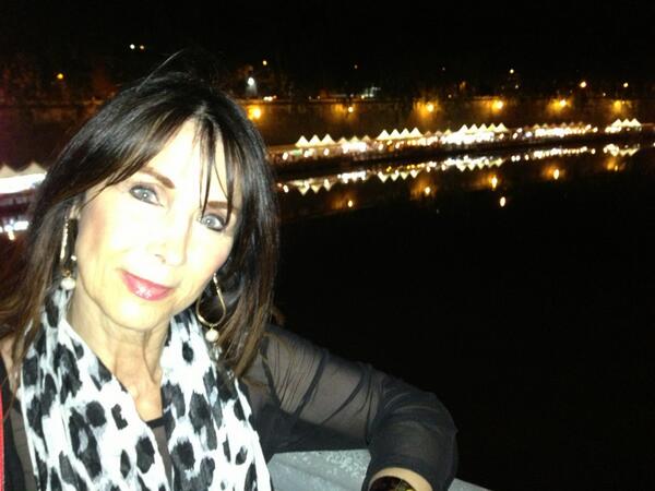 DennyDuron's tweet photo. Missing this Lady #hopelessly addicted http://t.co/wvac32rXOF
