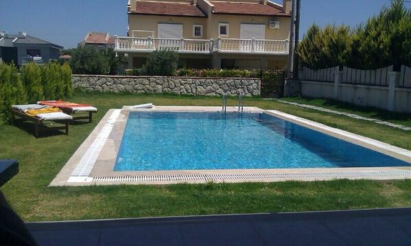 sofia_sofyaaa's tweet photo. @Niktirname şu lüksden yoksunuz ☺🙊 http://t.co/cW91fMxqvU