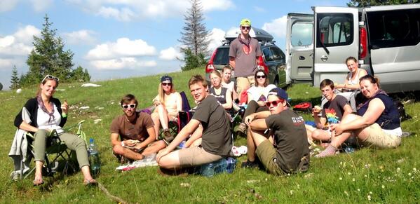 Jins7de's tweet photo. Middageten op de berg! http://t.co/O38AB66Deo