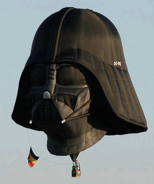Amazing Vader Balloon.