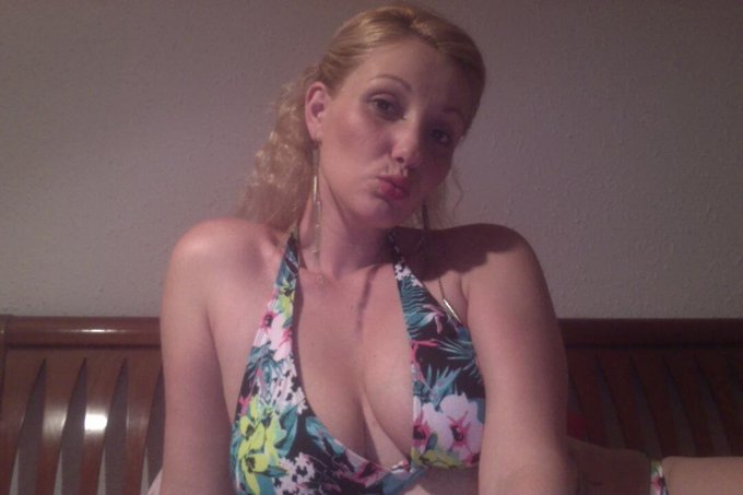 primera foto  bcon un beso para todos http://t.co/L8L5wmb02h<a href="/tag/clubdepaintball"class="tags"><span>#clubdepaintball</span></a>