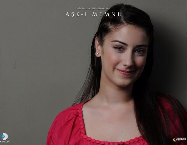 HazalKyFanClub's tweet photo. #HazalKaya tatlılığa bakın ❤ http://t.co/4Y4hfkbzgi