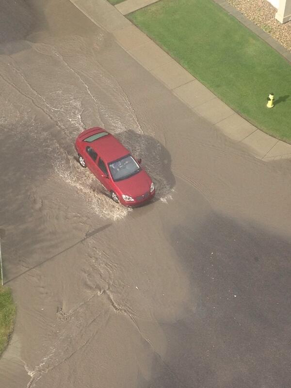 vdalbroi's tweet photo. serious rain in #yyc http://t.co/dgPGVP3WQQ
