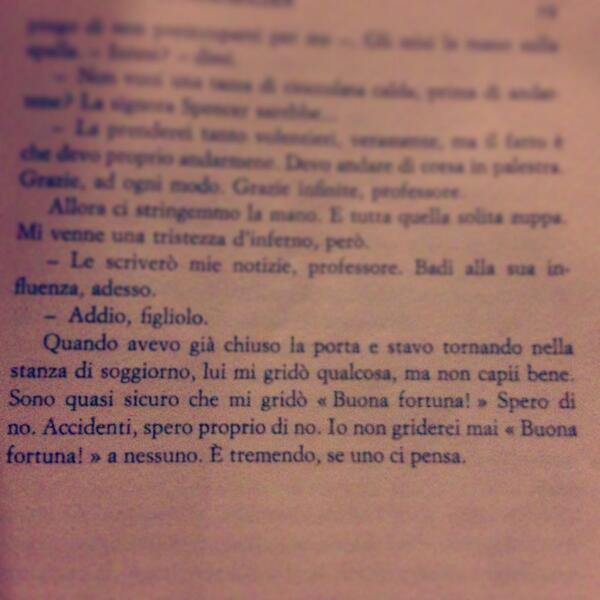 VincyMex's tweet photo. Il giovane holden http://t.co/Vl2OGeVHC6