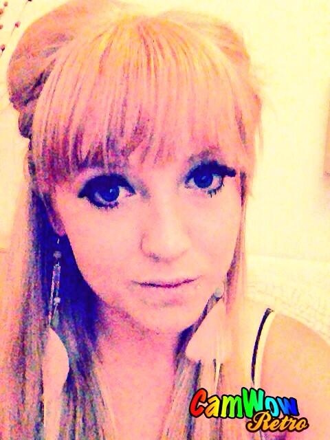 SarahBottom's tweet image. #make up done #bright blue eyes.