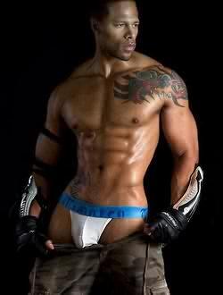 david_scocelli's tweet photo. “@bobbymex: THE BEST RT »» :) #underwear #undies #gay #teamgay #gaymuscle #bobbymex #bulge #bulto #verga #dick http://t.co/YDLvMVcZVU”