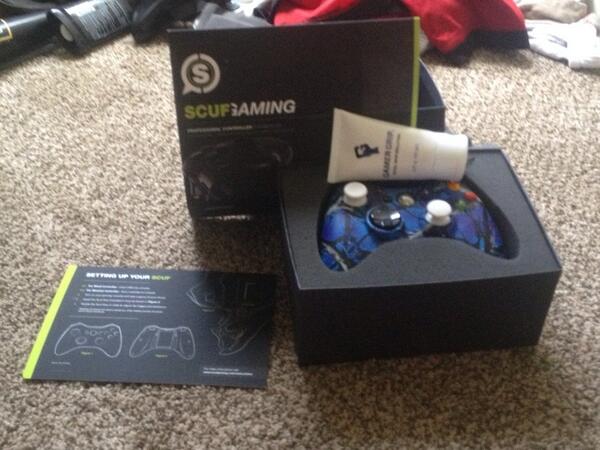 ClueLesss_aF's tweet image. @ExpressFariko: I need at least 300 follower so ill giving away my Scuf controller RT RT RT