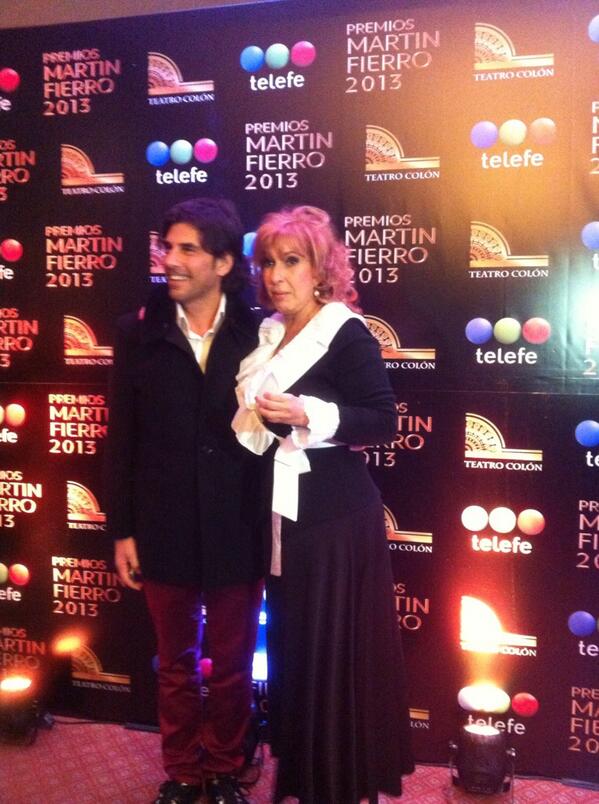 Atentos fans de <a href="/TLFDulceAmor/">Dulce Amor</a> La entrega de los diplomas #martinfierro2013 fue el lugar de reencuentro
