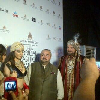 Supersonex's tweet photo. Kangana Ranaut &amp; Kabir Bedi walk for JJ Vallaya at IBW day 1... A @CarvingDreamsCo @wingmanindia deal. http://t.co/2SyO9a8MDn