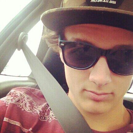 ahahNick's tweet image. Long car ride.