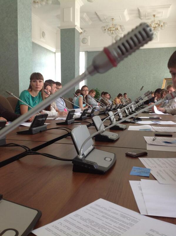omp174's tweet photo. @zaks74 @enikul @MamatovErkin #ОМП  Заседание молодёжного парламента Челябинской области http://t.co/wzGecQdhDk