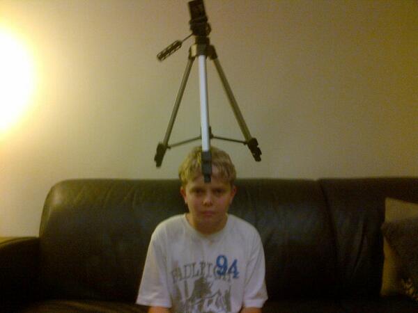 StuffOnTomsHead's tweet photo. Tripod. http://t.co/xhjRvWlOyv