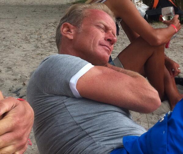 degondah's tweet photo. ... meine relaxten Erinnerungen an einen phantastischen Menschen!

R. I. P. Carsten Schloter http://t.co/MWUQVEVAMS