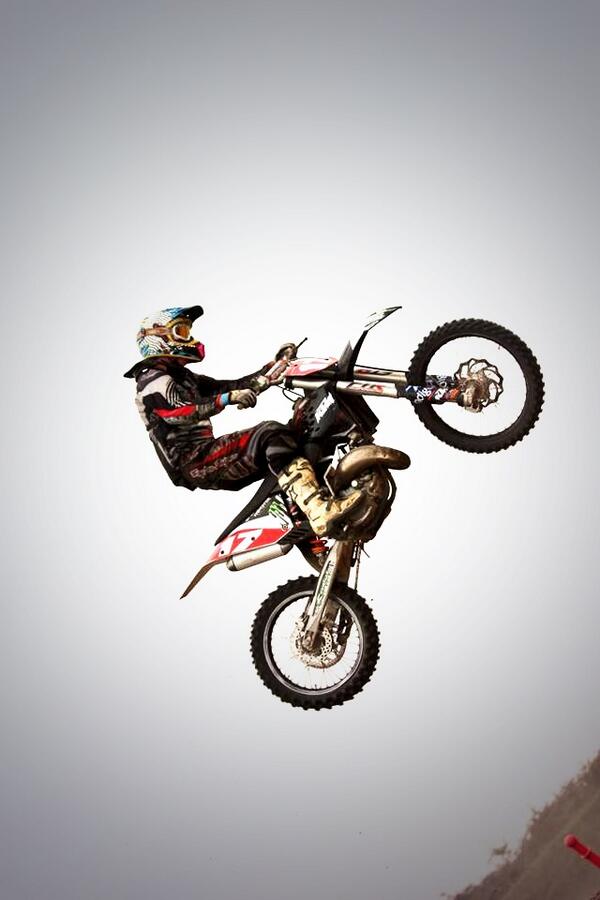 Rachel_Janet's tweet image. @dunstablemx #17 flying on two wheels