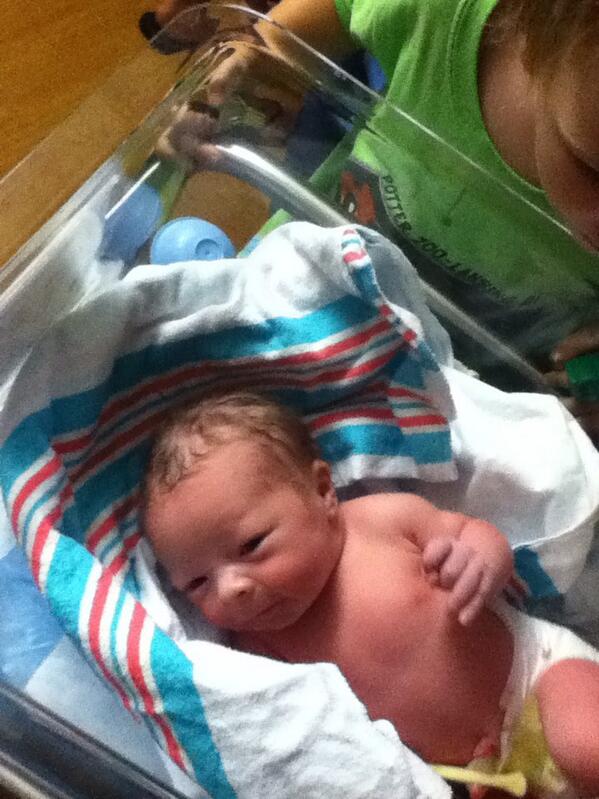 OneFandom1D's tweet image. Idk If I ever told u but yesterday I was in the hospital for 7 hours waiting for my new nephew!