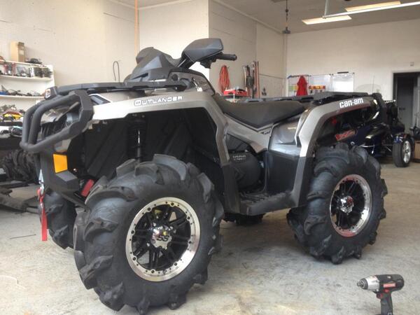 Want to stand out? Check out the 2013 Outlander 1000xt! #newwheels #offroad #lifted #power #sport #vehicle #CanAm