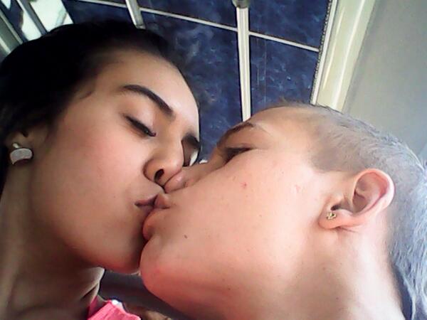 elpioloh's tweet photo. Mi bebe http://t.co/fGIuyUjdb0