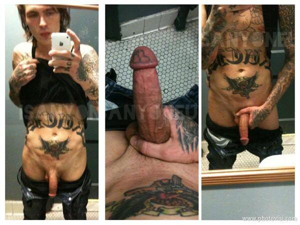 fandomofsecrets's tweet image. Bradley Soileau is an DJ/Model he appeared in Lana Del Ray's videos "Born To Die" and "Blue Jeans" his naked pics.