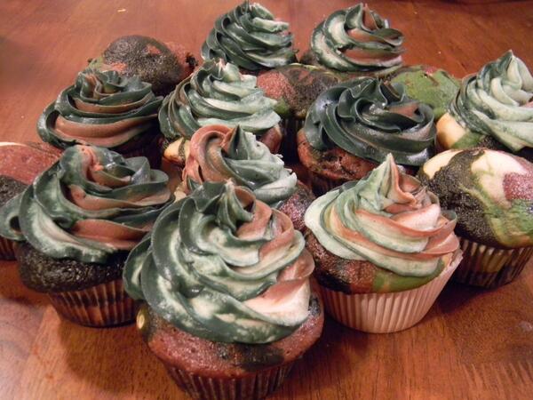 ColonySoldier's tweet photo. I am able to cope with things now. All it took was some power food. Ooorah! http://t.co/cbiokBfIBQ
