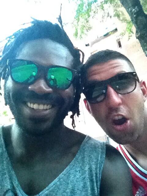 euyen13's tweet photo. @kiyonidaS  esta de vuelta!!grandee ...casi me pilla de moreno jajajja http://t.co/iWPzMCgtWT