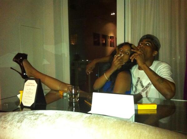 TakemiaHaze's tweet photo. The life is so exciting RT @KASHMEREKASHY: UP IN THE CLOUDS... ME &amp; MISS @TakemiaHaze http://t.co/t62SXtvVAG