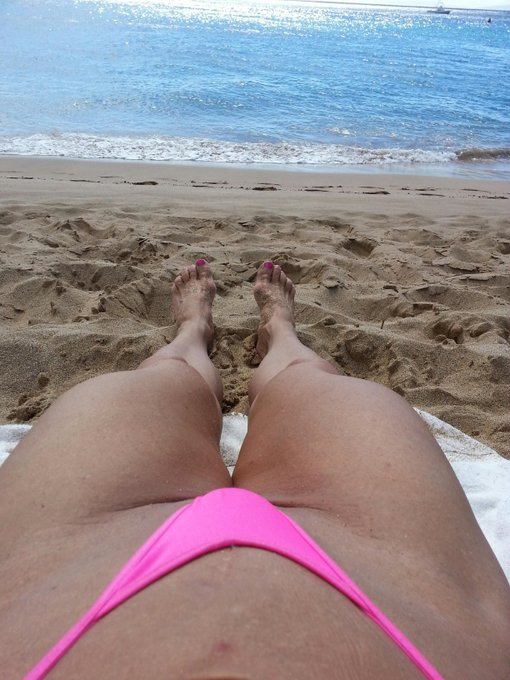 On beach on Maui http://t.co/6ZCZpZosSf<a href="/tag/kink"class="tags"><span>#kink</span></a>