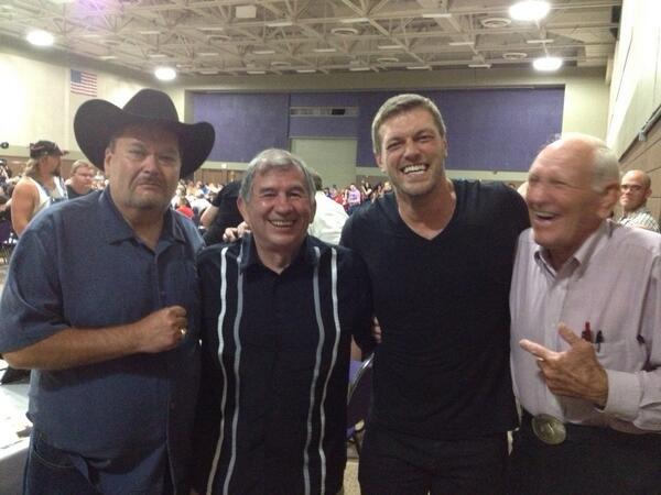 BPBXWETCAAAkvY0.jpg:medium