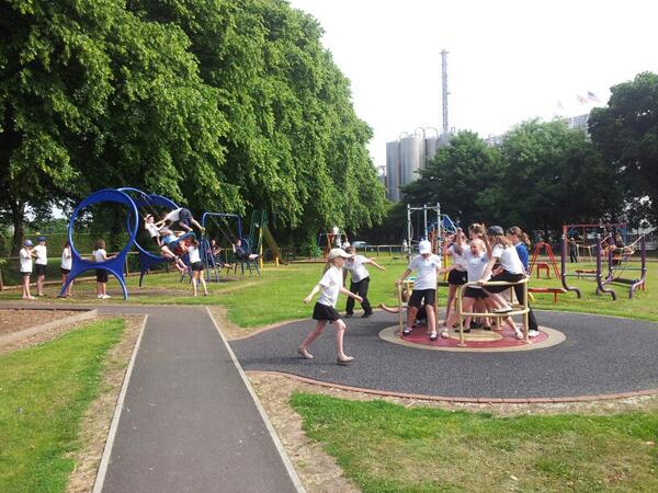 TJSWigton's tweet photo. Year 5 have had a great morning playing at the park! http://t.co/8QOcmx7oBo