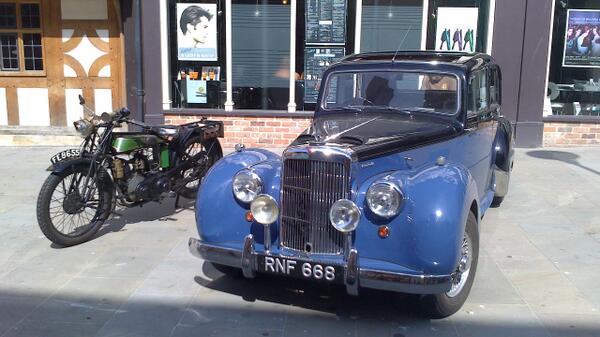 HatFestival's tweet photo. Classic cars on Southgate street for hat festival. Get down now guys !!!!!! http://t.co/TZ5o8P8jz7