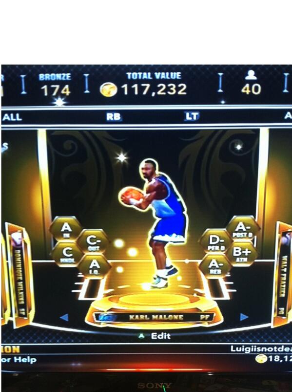 lulucardog's tweet photo. @Shake4ndBake In my next 30 pack opening I got Karl Malone! http://t.co/Ul1lQ6qJVH