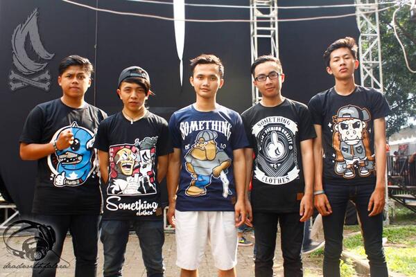 ClothSomething's tweet image. kasep pisan :p RT @DEADwithFALERA_ Wardrobe by @ClothSomething ^^