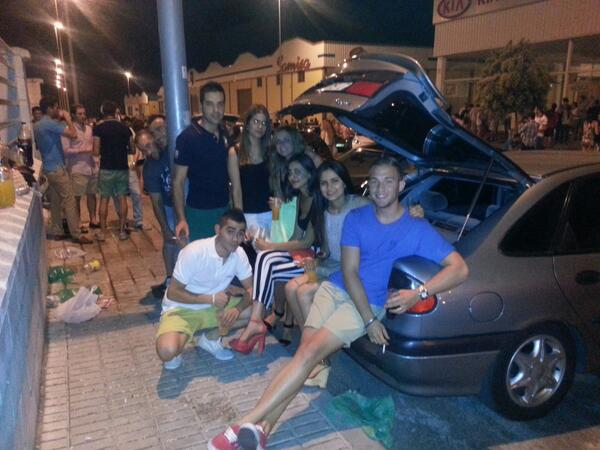 edupitufo46's tweet photo. @Marinajmanjon @Patrii__ @laurasantias  @Elenadrs1 @Manuyeaah @rejan88 @jf_cozar @juanfranano con la buena genteeee!! http://t.co/yoqfWSk063