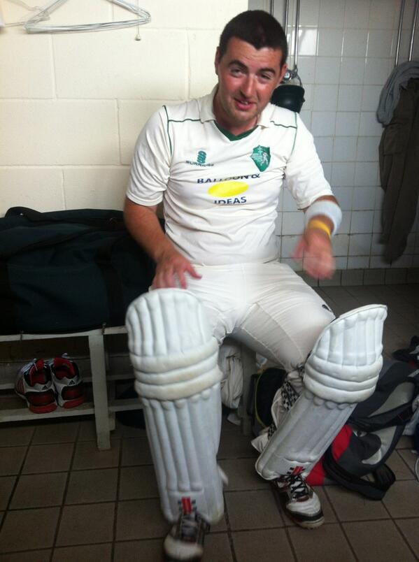 CongsCc's tweet photo. Congs are batting first, Deano getting his gear on!! http://t.co/tKJE1XpMF1