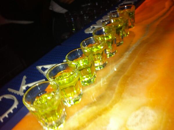 Sliqe's tweet photo. -___- “@DjayEskay_Sa: 1st Round #TeamAbsinthe @nos_mtshali @Brian_Bill @Sliqe @Larryngitis @Muzi_Z http://t.co/CooWfs3XH8”