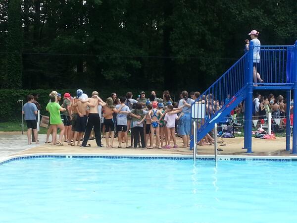 IldaPool's tweet image. Team gathering before home meet against Hollin Hills