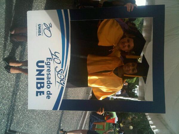 Luisacedeno01's tweet image. \☺/"@unibeenlinea: @Luisacedeno01 y Melanie de Medicina #OrgulloUNIBE http://t.co/KSVky4bt0m"