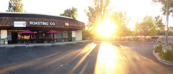 avidcoffee's tweet photo. It's a beautiful@day in the neighborhood! Come enjoy some coffee with us. #happyweekend http://t.co/WI3Wd08GmS