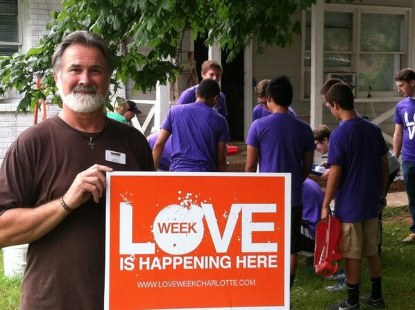 repnamcymace's tweet photo. Love week has officially started at the Harvest! http://t.co/v1zG20sbvE